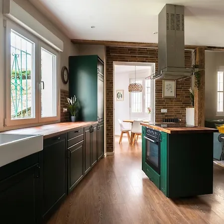 Apartment Comfort And Style In The Center Of