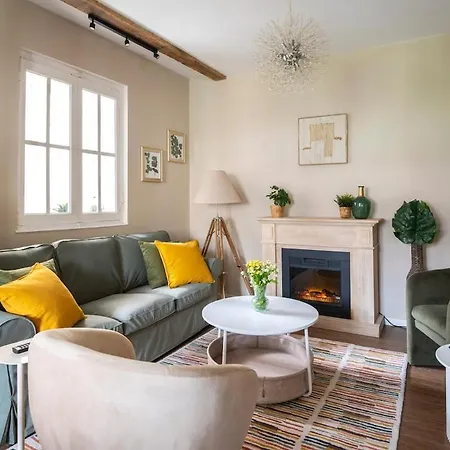 Apartment Comfort And Style In The Center Of Santander
