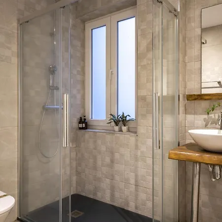Apartment Comfort And Style In The Center Of Santander