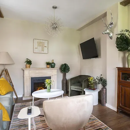 Comfort And Style In The Center Of